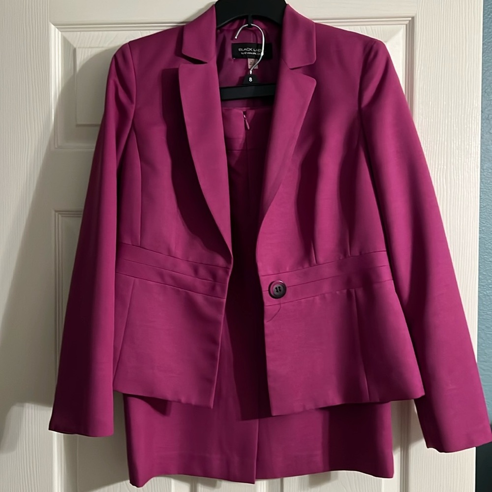 Black Label by Evan Picone Fushia colored jacket and skirt suit.